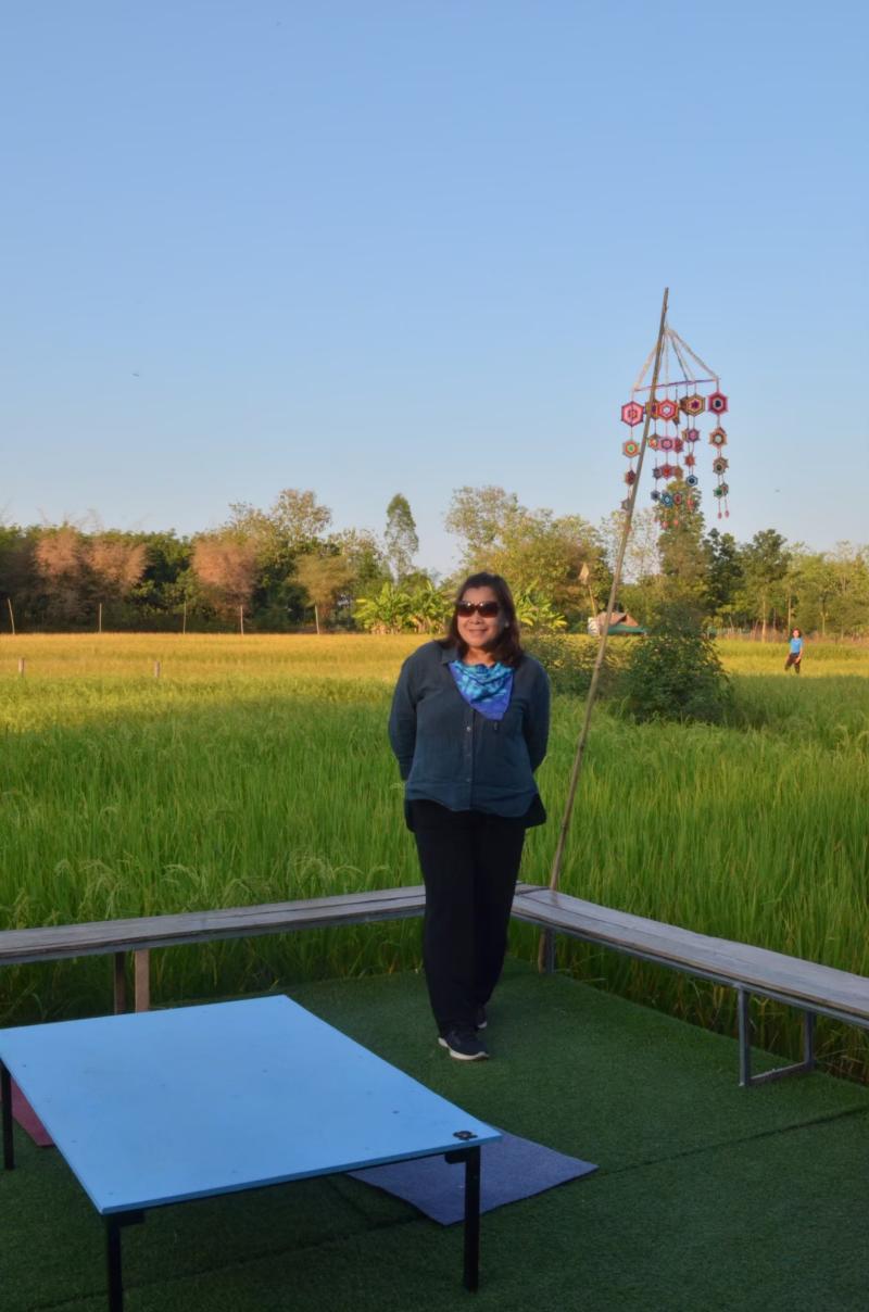 ภาพถ่าย ใช้ปุ่มลูกศร ซ้าย หรือ ขวา เลื่อนภาพถ่าย หรือปุ่มสามเหลี่ยมฉายภาพอัตโนมัติ  ถ้าต้องการบันทึกภาพ ใช้เมาส์คลิกขวาเลือกหัวข้อ  เป็นรูปภาพเป็น.. หรือ save as.. แสดงเต็มจอภาพ กุดปุ่ม F11 