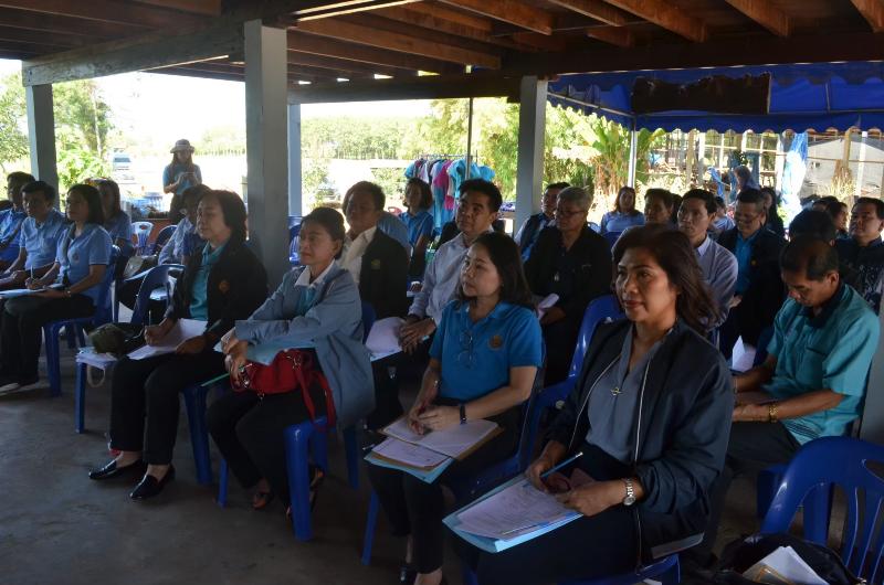 ภาพถ่าย ใช้ปุ่มลูกศร ซ้าย หรือ ขวา เลื่อนภาพถ่าย หรือปุ่มสามเหลี่ยมฉายภาพอัตโนมัติ  ถ้าต้องการบันทึกภาพ ใช้เมาส์คลิกขวาเลือกหัวข้อ  เป็นรูปภาพเป็น.. หรือ save as.. แสดงเต็มจอภาพ กุดปุ่ม F11 