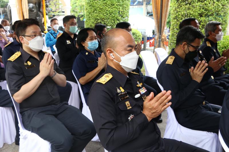 ภาพถ่าย ใช้ปุ่มลูกศร ซ้าย หรือ ขวา เลื่อนภาพถ่าย หรือปุ่มสามเหลี่ยมฉายภาพอัตโนมัติ  ถ้าต้องการบันทึกภาพ ใช้เมาส์คลิกขวาเลือกหัวข้อ  เป็นรูปภาพเป็น.. หรือ save as.. แสดงเต็มจอภาพ กุดปุ่ม F11 