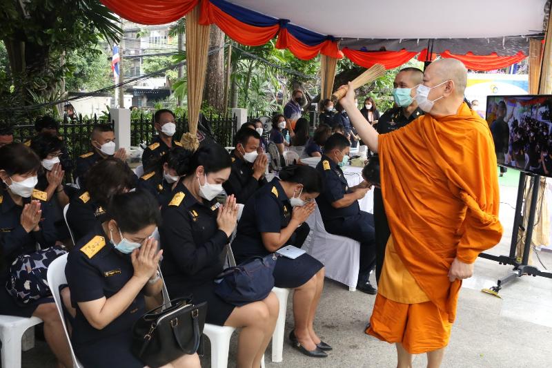 ภาพถ่าย ใช้ปุ่มลูกศร ซ้าย หรือ ขวา เลื่อนภาพถ่าย หรือปุ่มสามเหลี่ยมฉายภาพอัตโนมัติ  ถ้าต้องการบันทึกภาพ ใช้เมาส์คลิกขวาเลือกหัวข้อ  เป็นรูปภาพเป็น.. หรือ save as.. แสดงเต็มจอภาพ กุดปุ่ม F11 